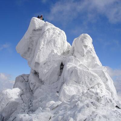 Гора Алванд